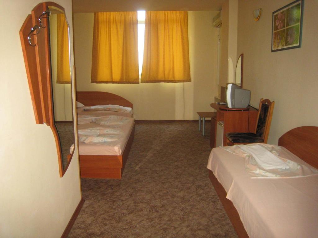 Family Hotel Familya روس الغرفة الصورة